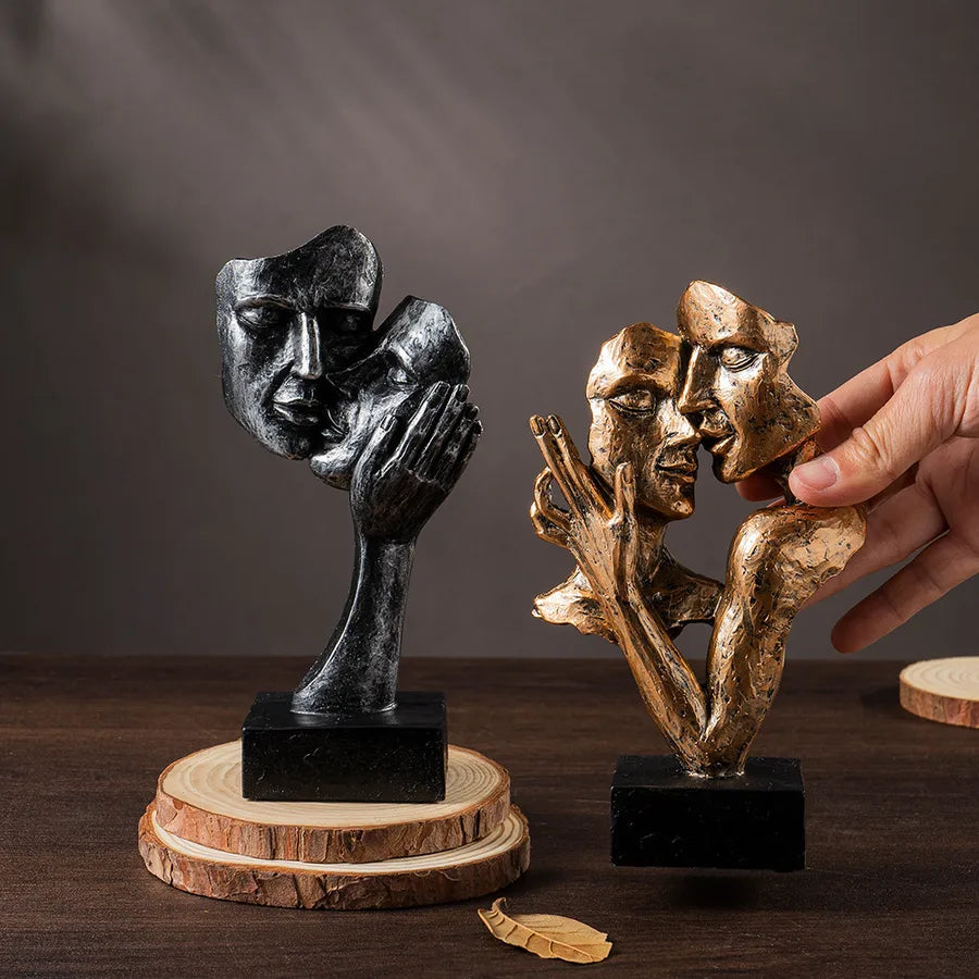 Nordic Creative Resin Couple Figurines Artistic Home Decorations Living Room Dining Table Small Accessories Simple Style